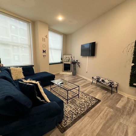 Beautiful Condo/Rooftop Patio With Free Parking Cleveland Exterior foto