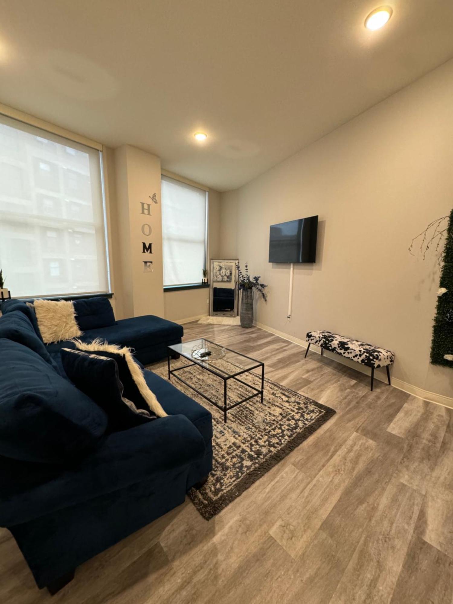 Beautiful Condo/Rooftop Patio With Free Parking Cleveland Exterior foto